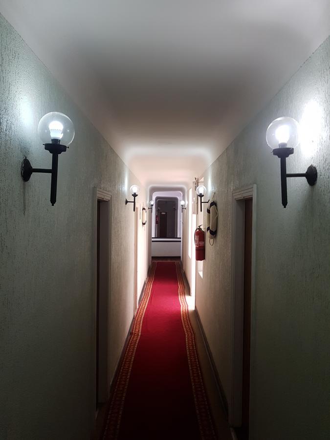 Alhambra Hotel San Antonio  Esterno foto